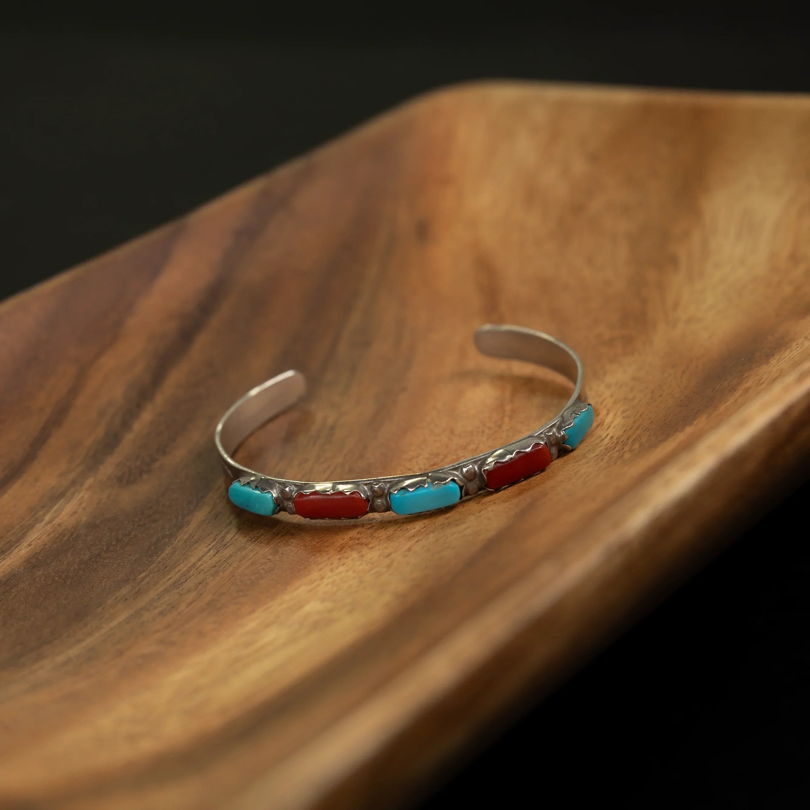 Women's Alzuni Red and Turquoise Vintage Stone Handmade Cuff VC925-32