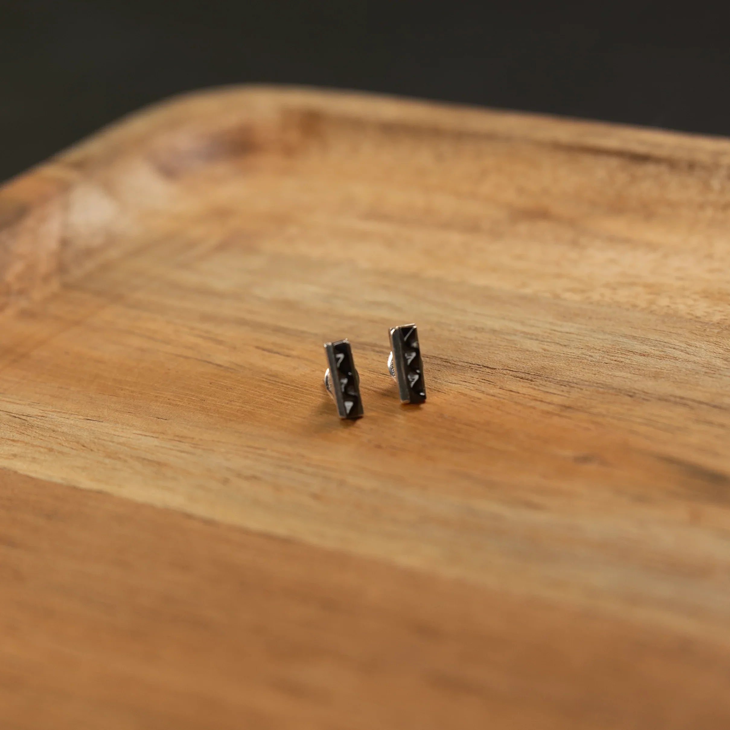 Women's Bilagaana Handmade Small Black Bar Stud Earrings