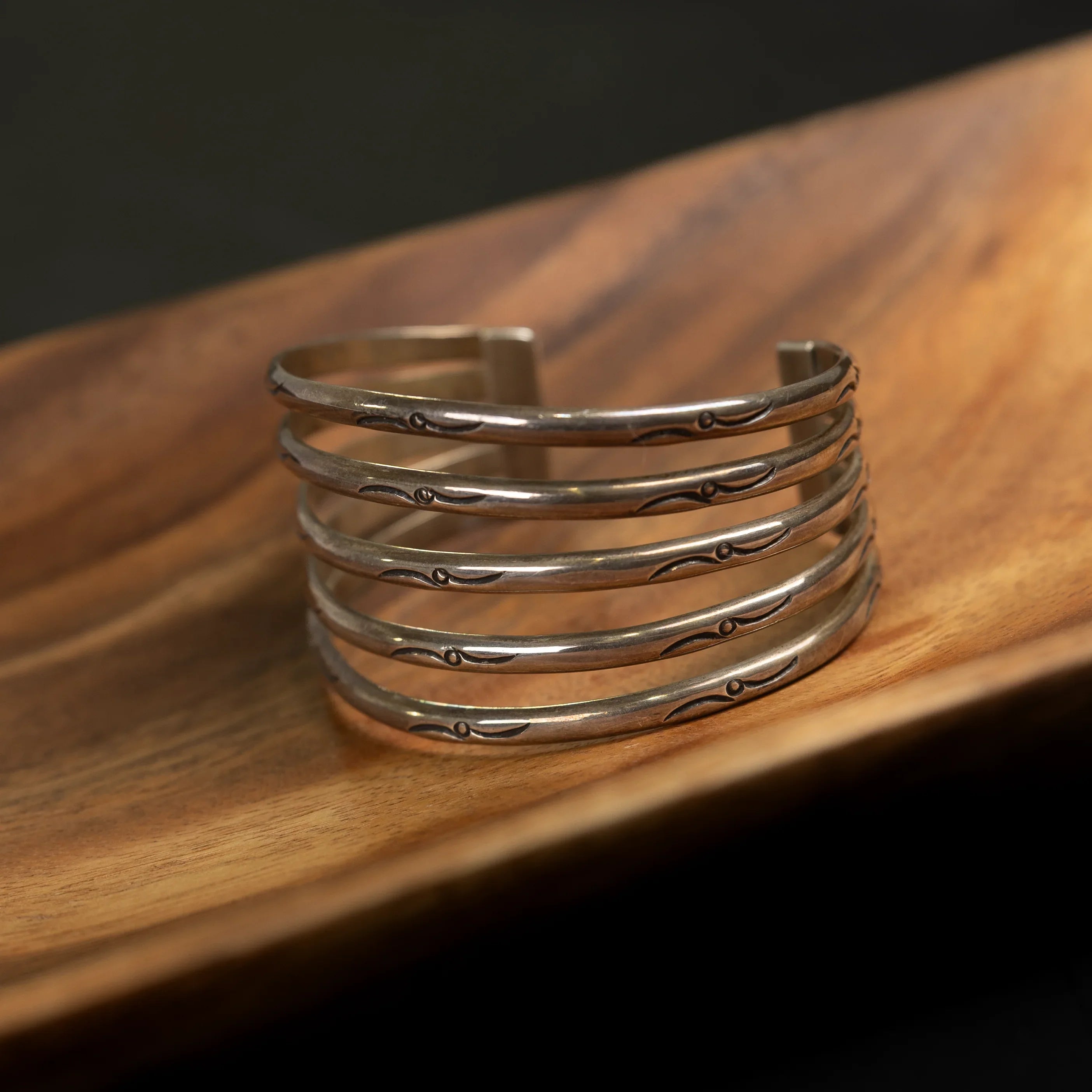 Women's Bilagaanas Silver 5 Line Handmade Cuff Bracelet