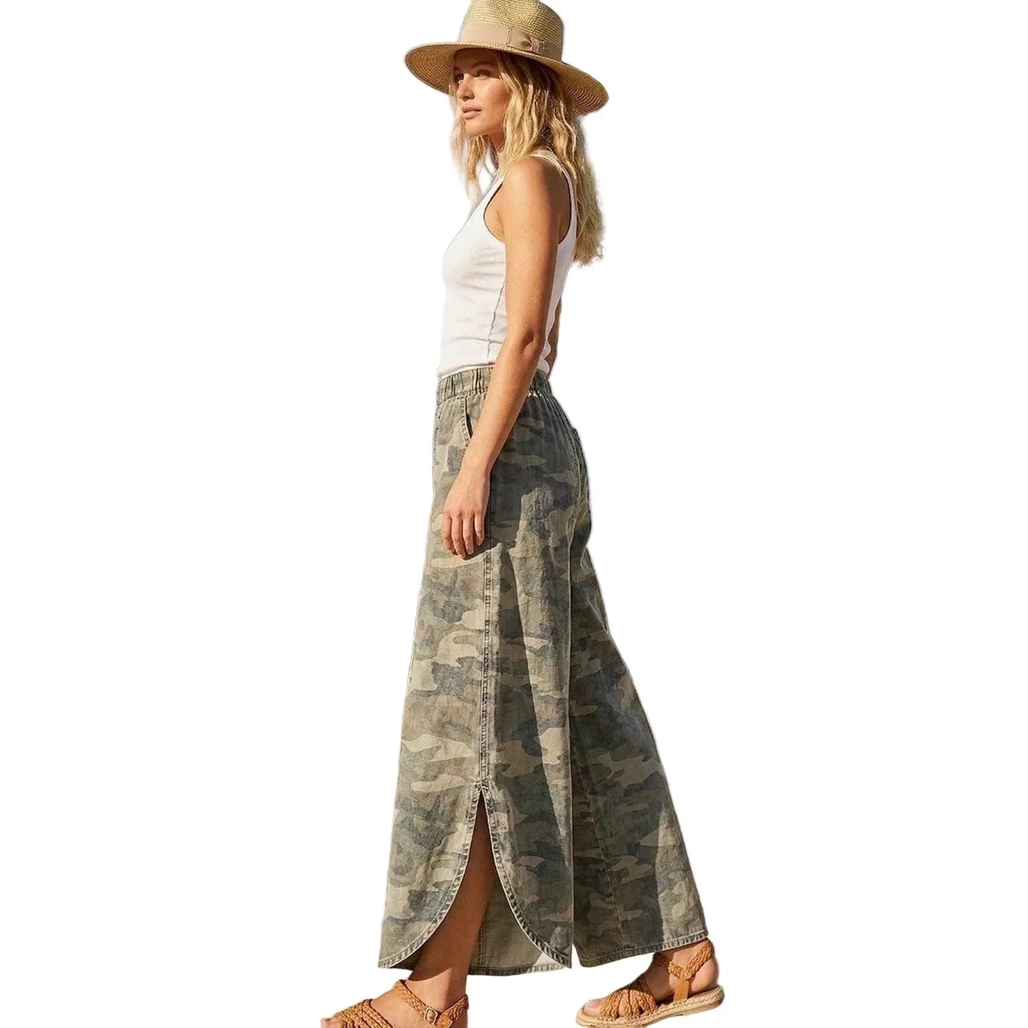 Women's Camo Tulip Washed Denim Relaxed Fit Jeans DF1051-02