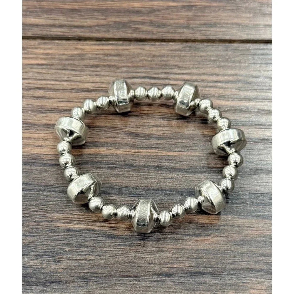Women's Isac Western Silver-Tone Bead Stretch Bracelet 711677
