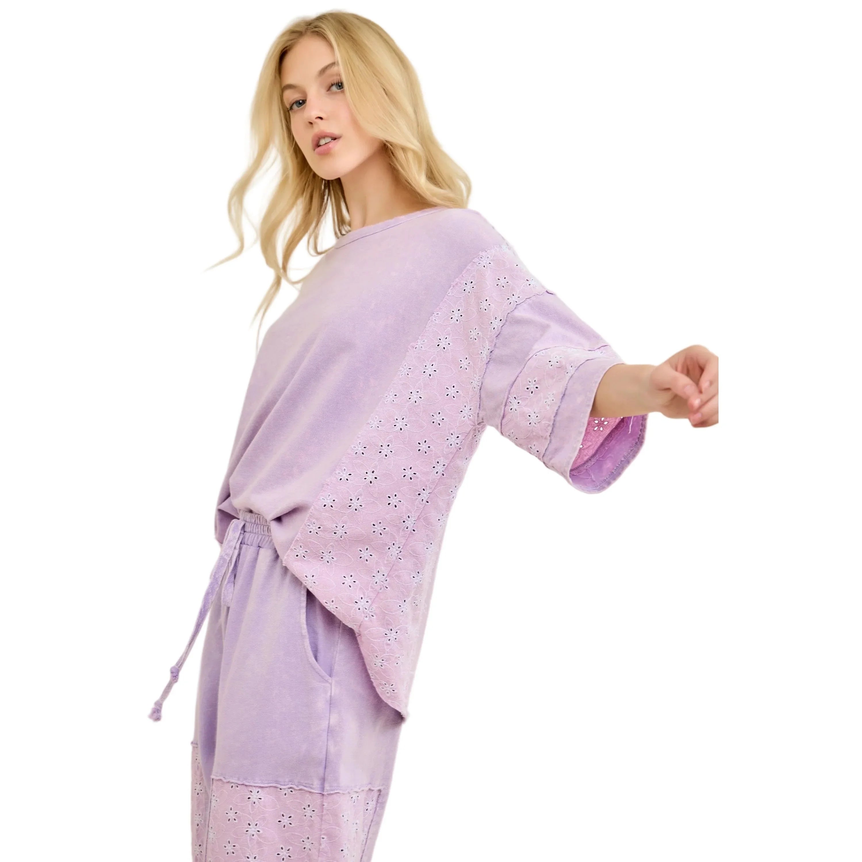 Women's Lavender Mineral Washed Eyelet Lace On Sleeves And Side Top HT7021