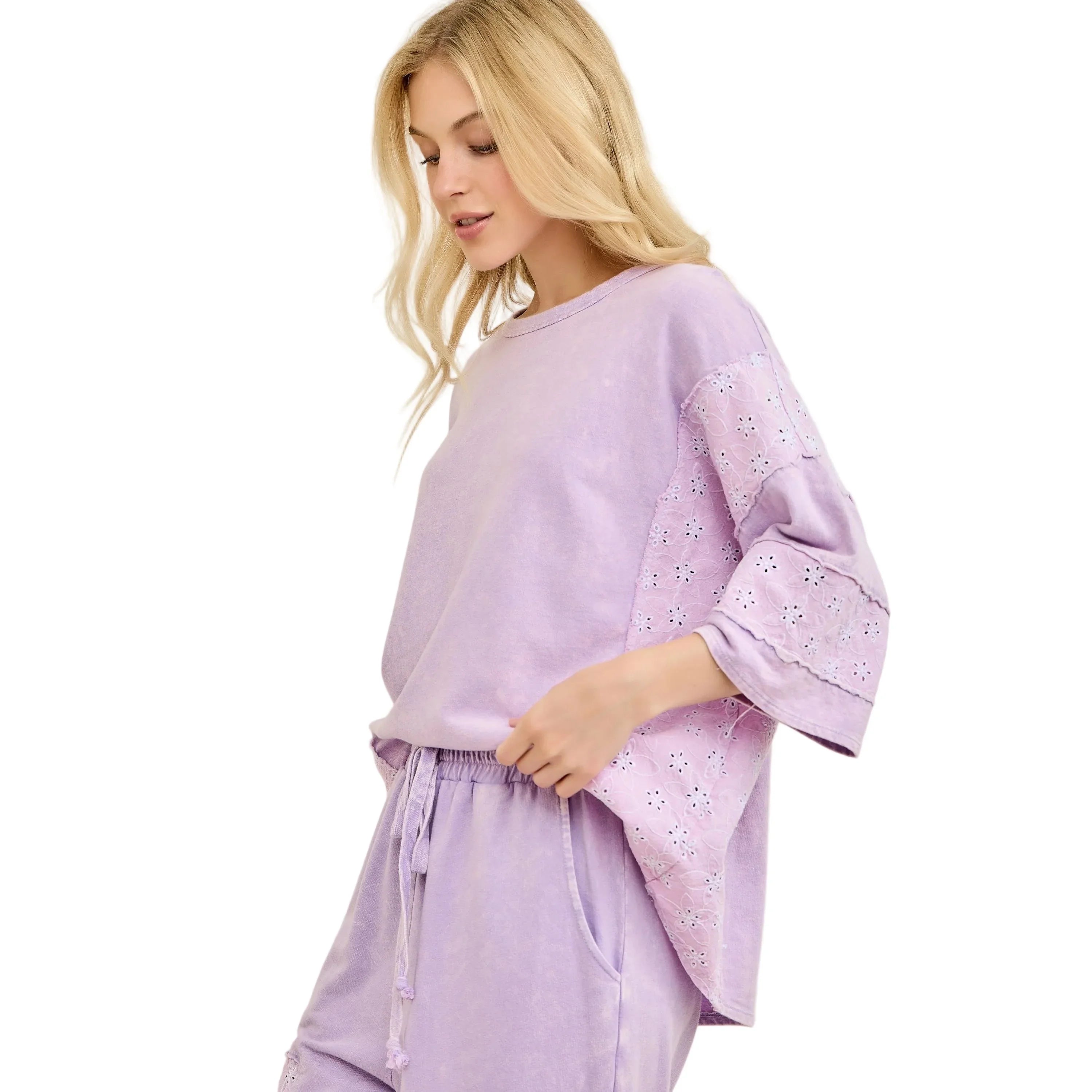 Women's Lavender Mineral Washed Eyelet Lace On Sleeves And Side Top HT7021