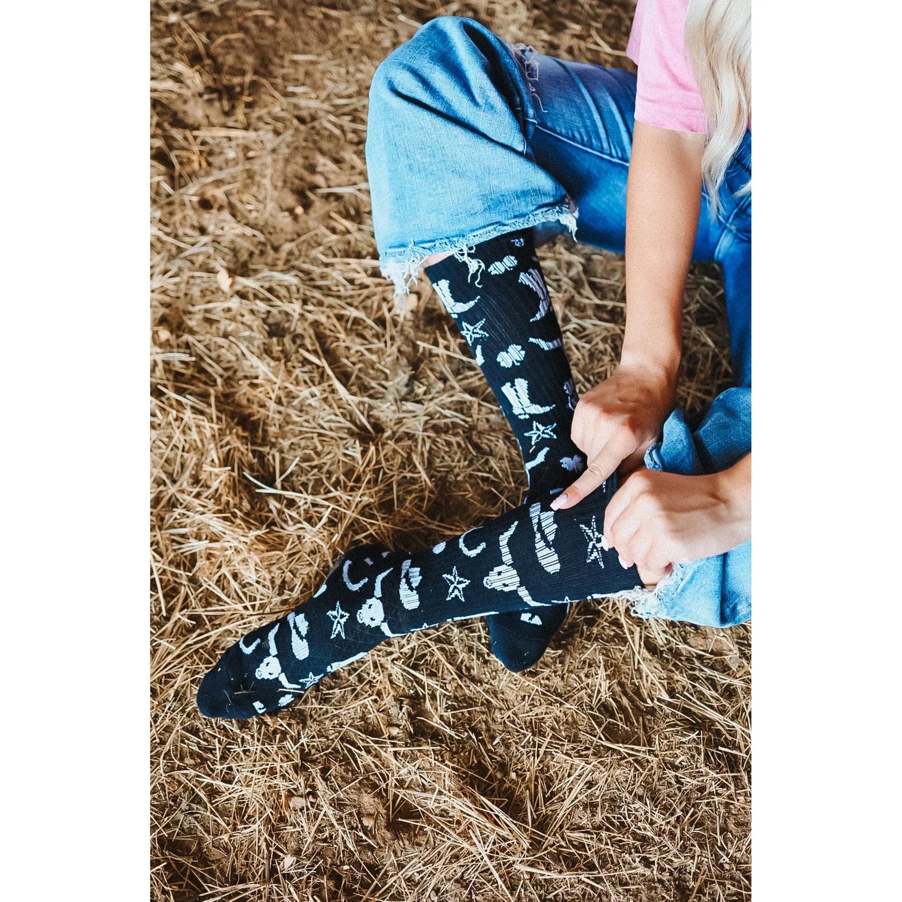 Women's Lucky Chuck Get Western Black And White Performance Boot Socks LC12-12148