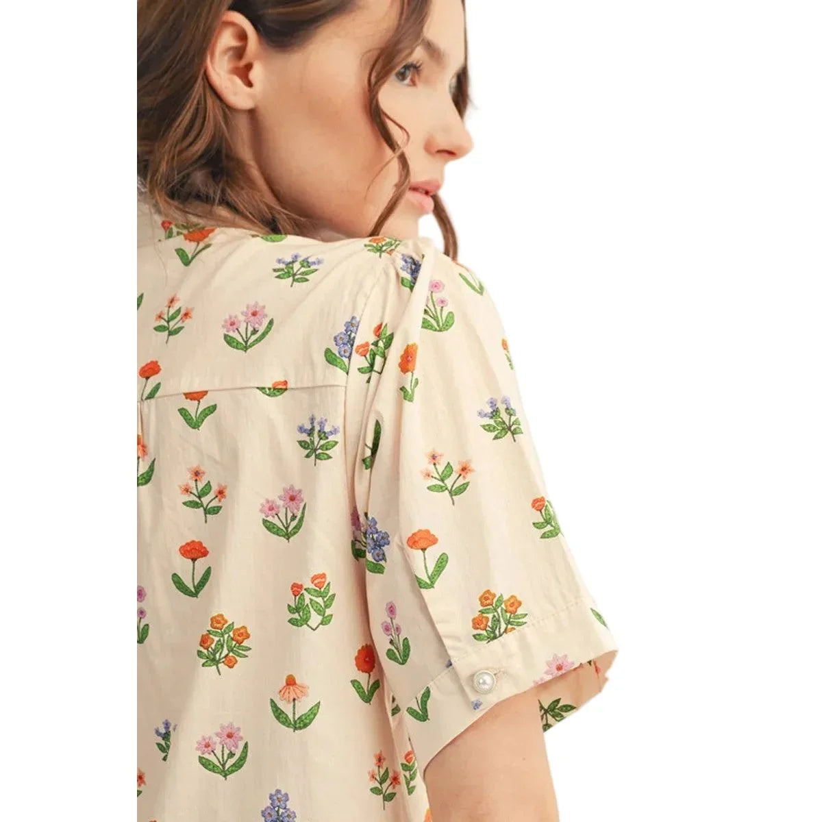 Women's Natural Scallop Trim Detail Floral Top G15386