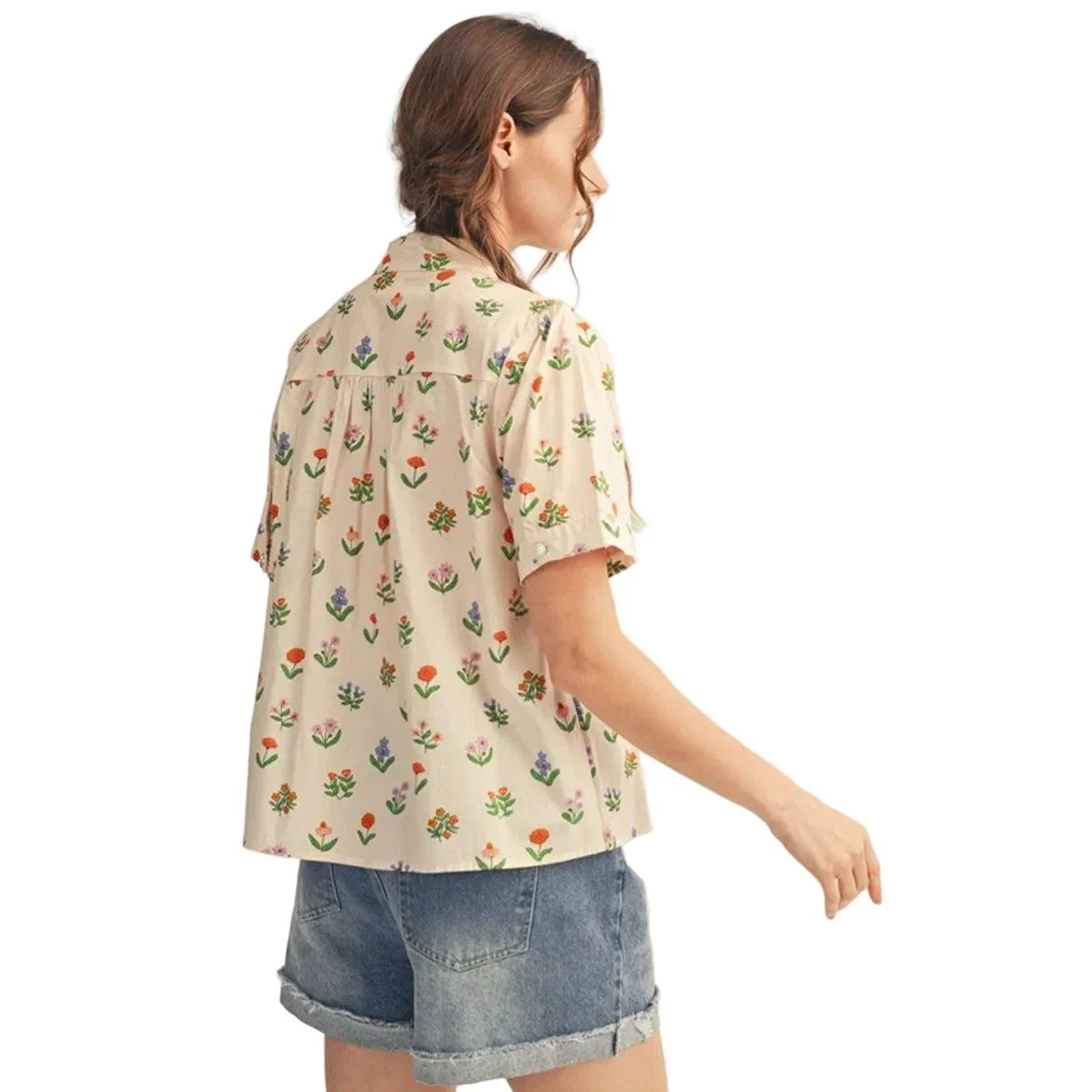 Women's Natural Scallop Trim Detail Floral Top G15386