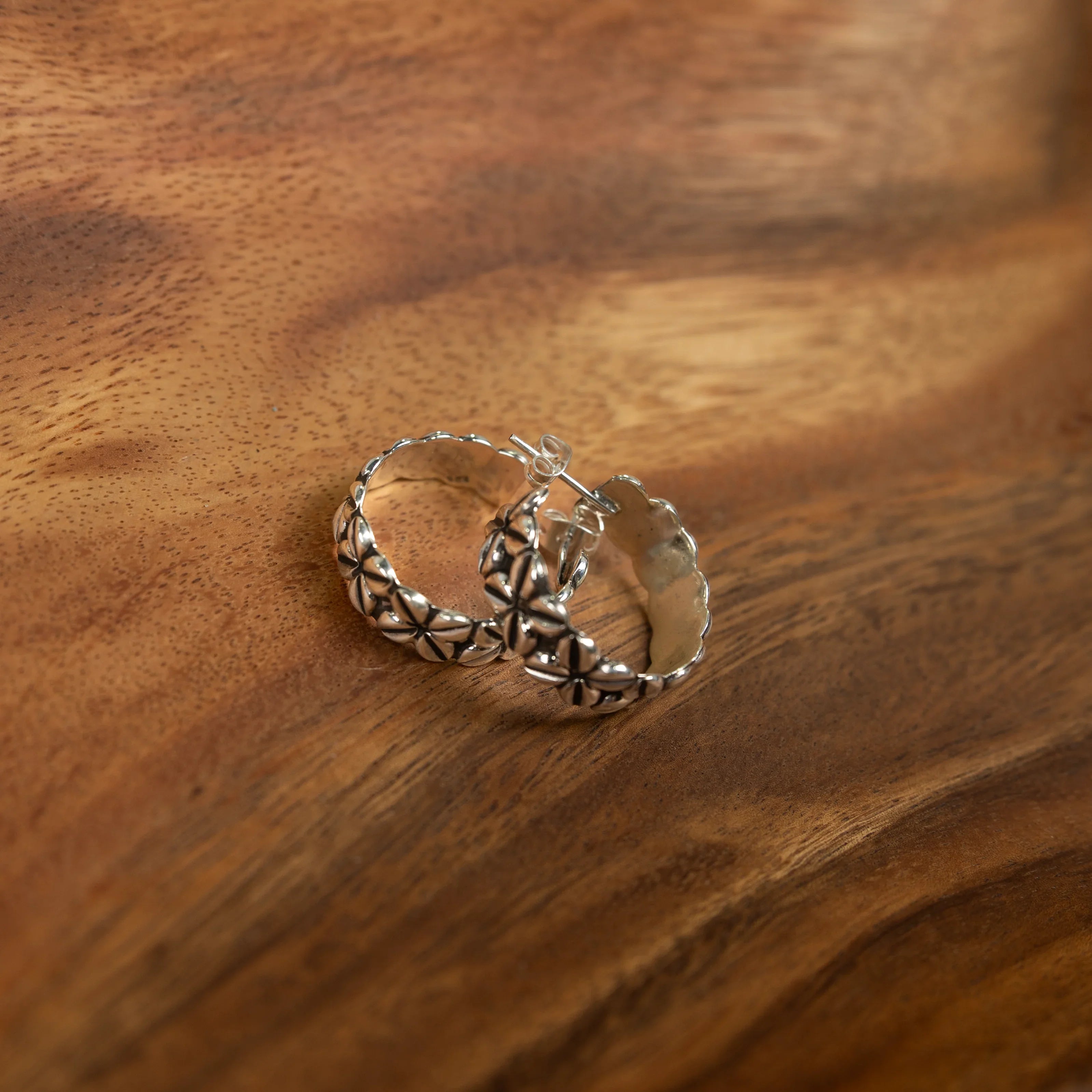 Women's Rhoda Silver Leaf Coffee Bean Post Hoop Earrings
