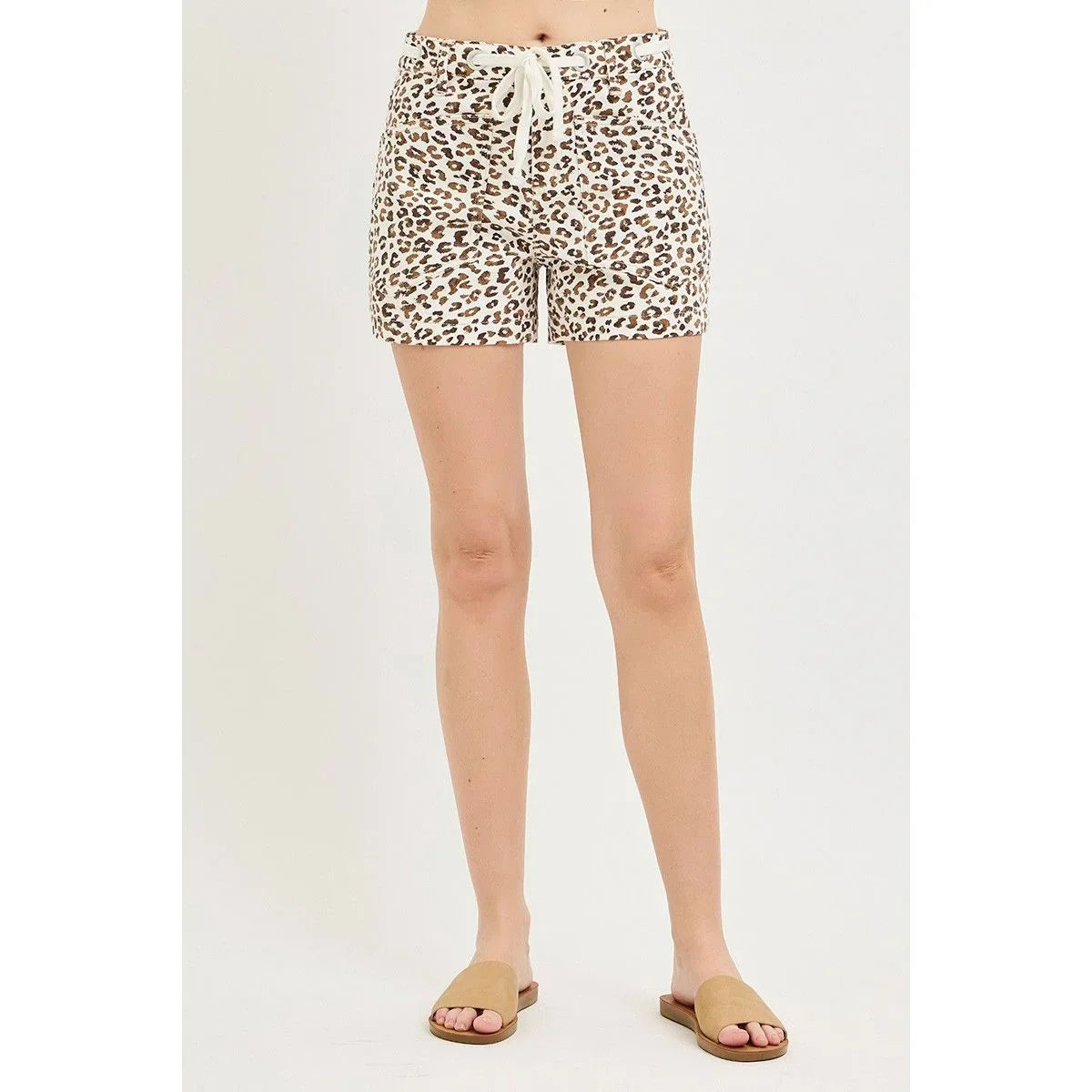 Women's Risen Slouchy Leopard Print Patch Pocket Shorts RDS6603-LEO