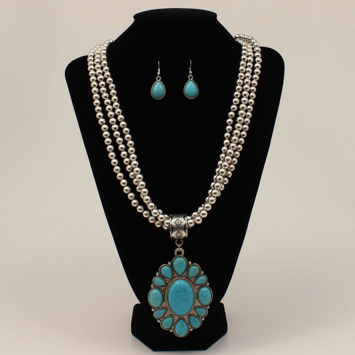 Women's Silver Strike Beaded Necklace with Large Pendant and Earrings D4500200