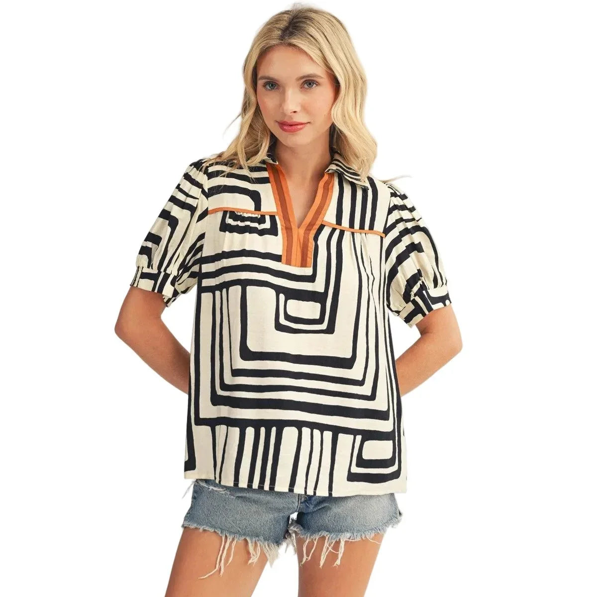 Women's Solid Contrast Accent Geo Print Top H50704
