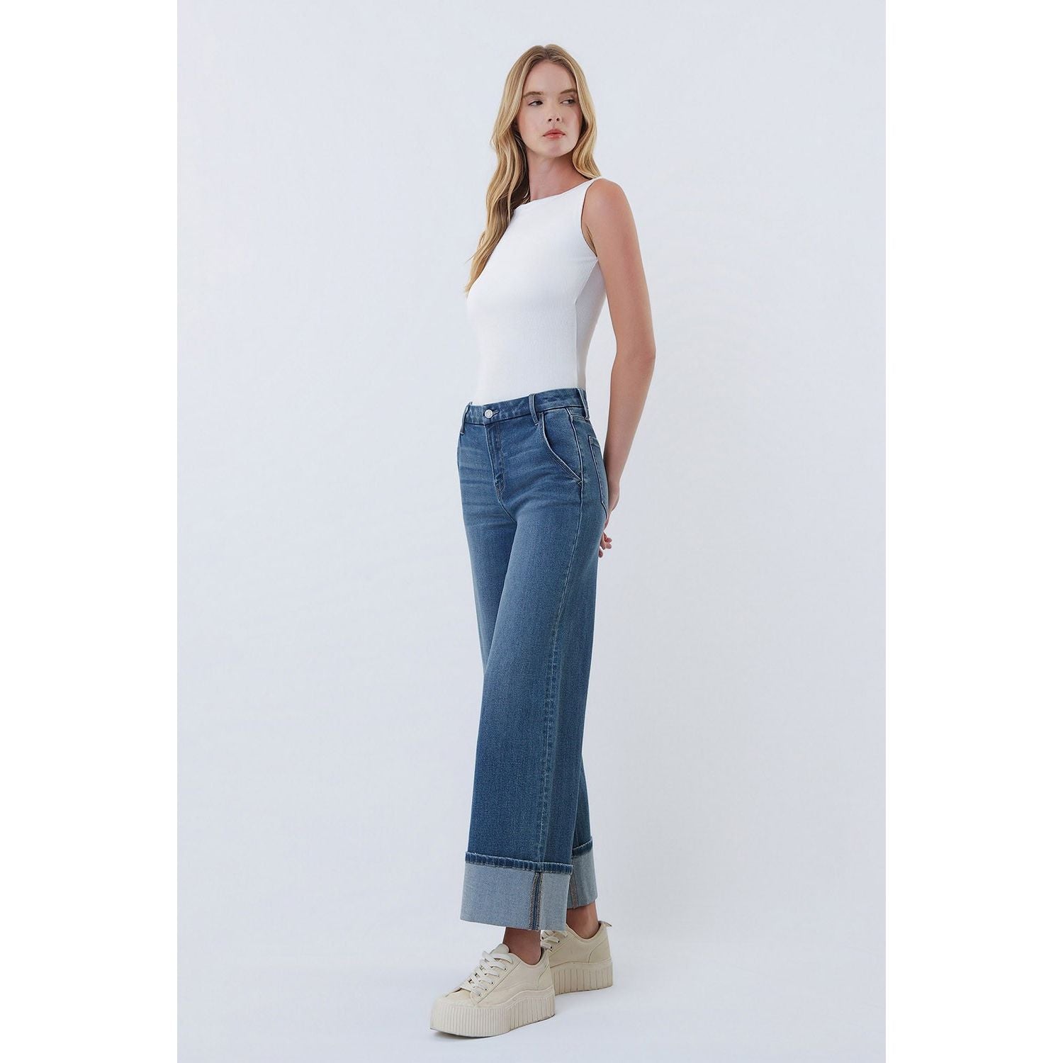 Women's Vervet High Rise Slant Pocket Cuffed Ankle Wide Jeans T7114