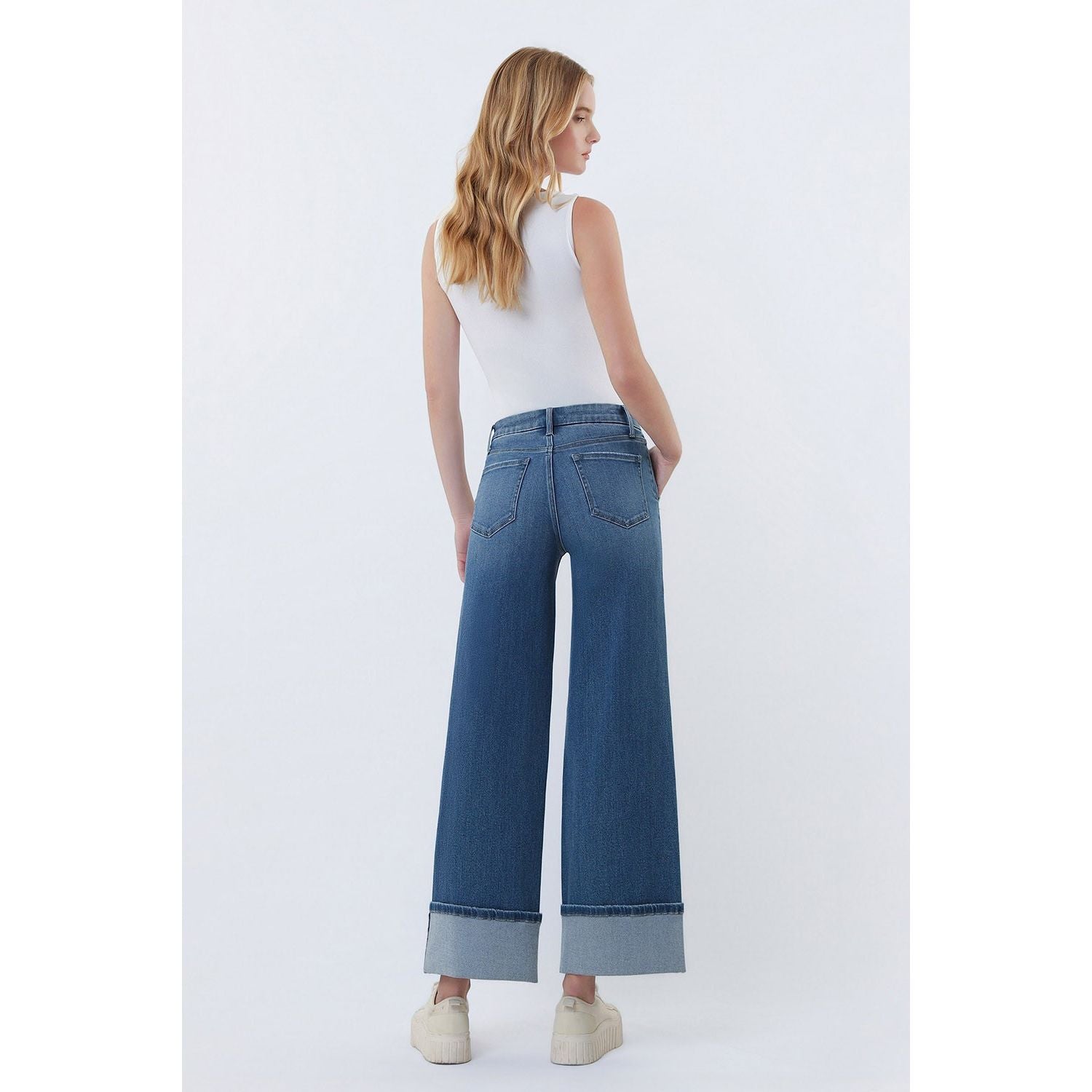 Women's Vervet High Rise Slant Pocket Cuffed Ankle Wide Jeans T7114