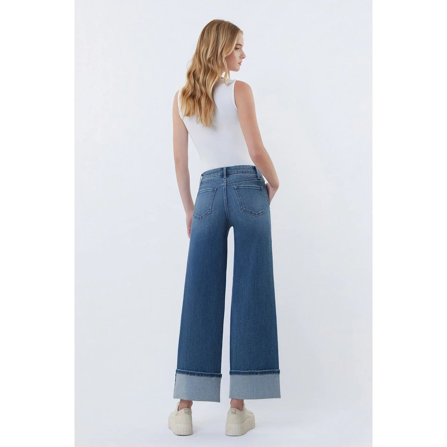 Women's Vervet High Rise Slant Pocket Cuffed Ankle Wide Jeans T7114