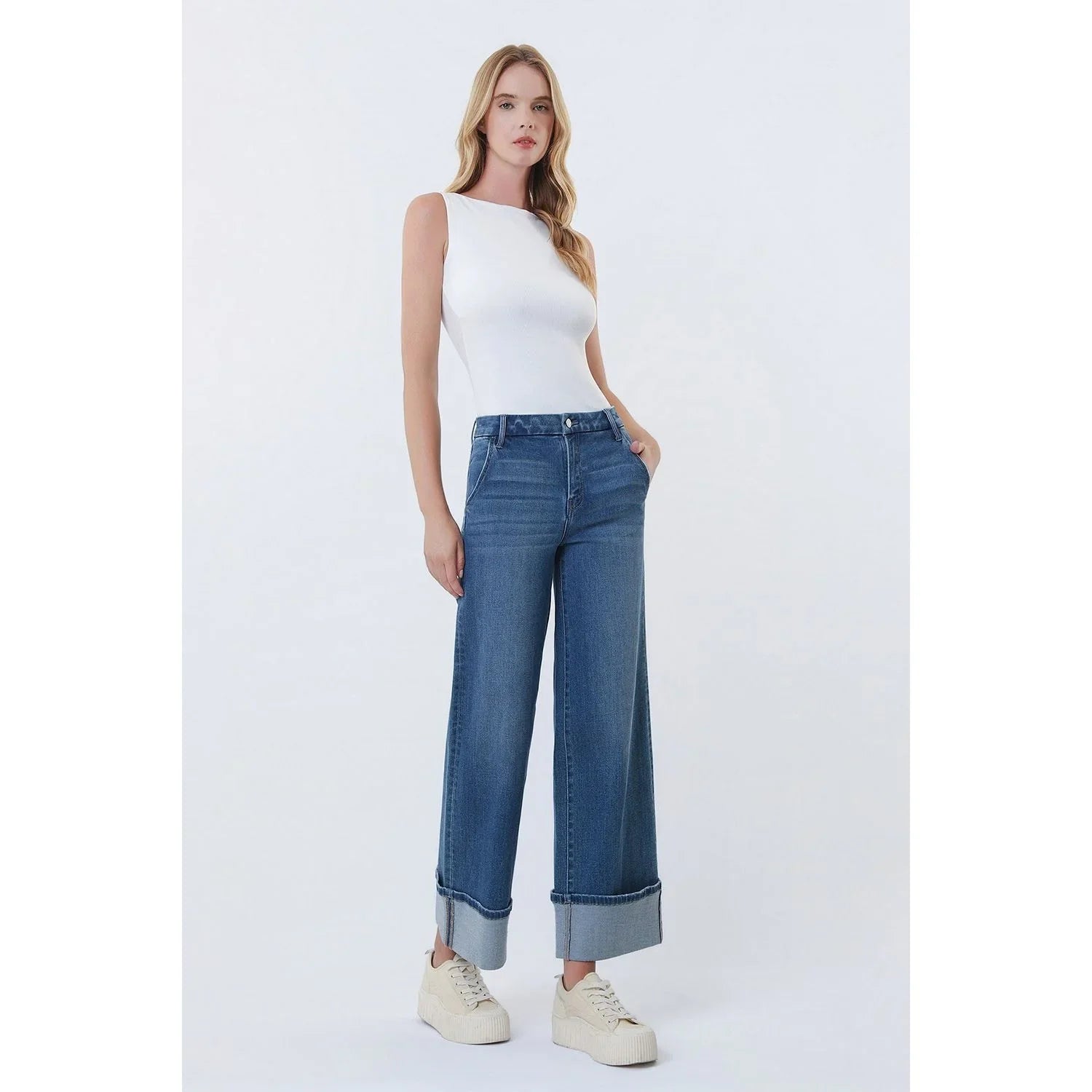 Women's Vervet High Rise Slant Pocket Cuffed Ankle Wide Jeans T7114
