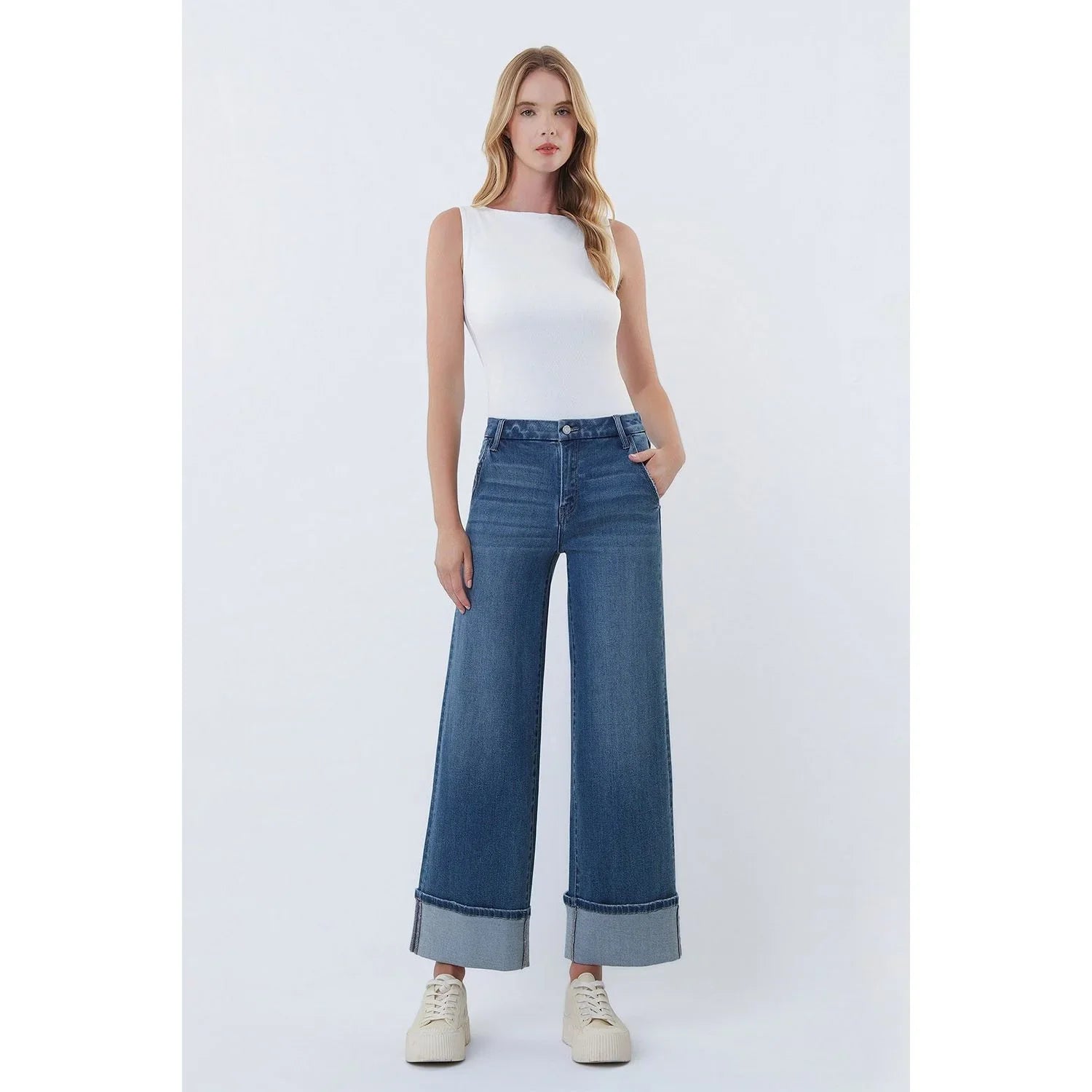 Women's Vervet High Rise Slant Pocket Cuffed Ankle Wide Jeans T7114