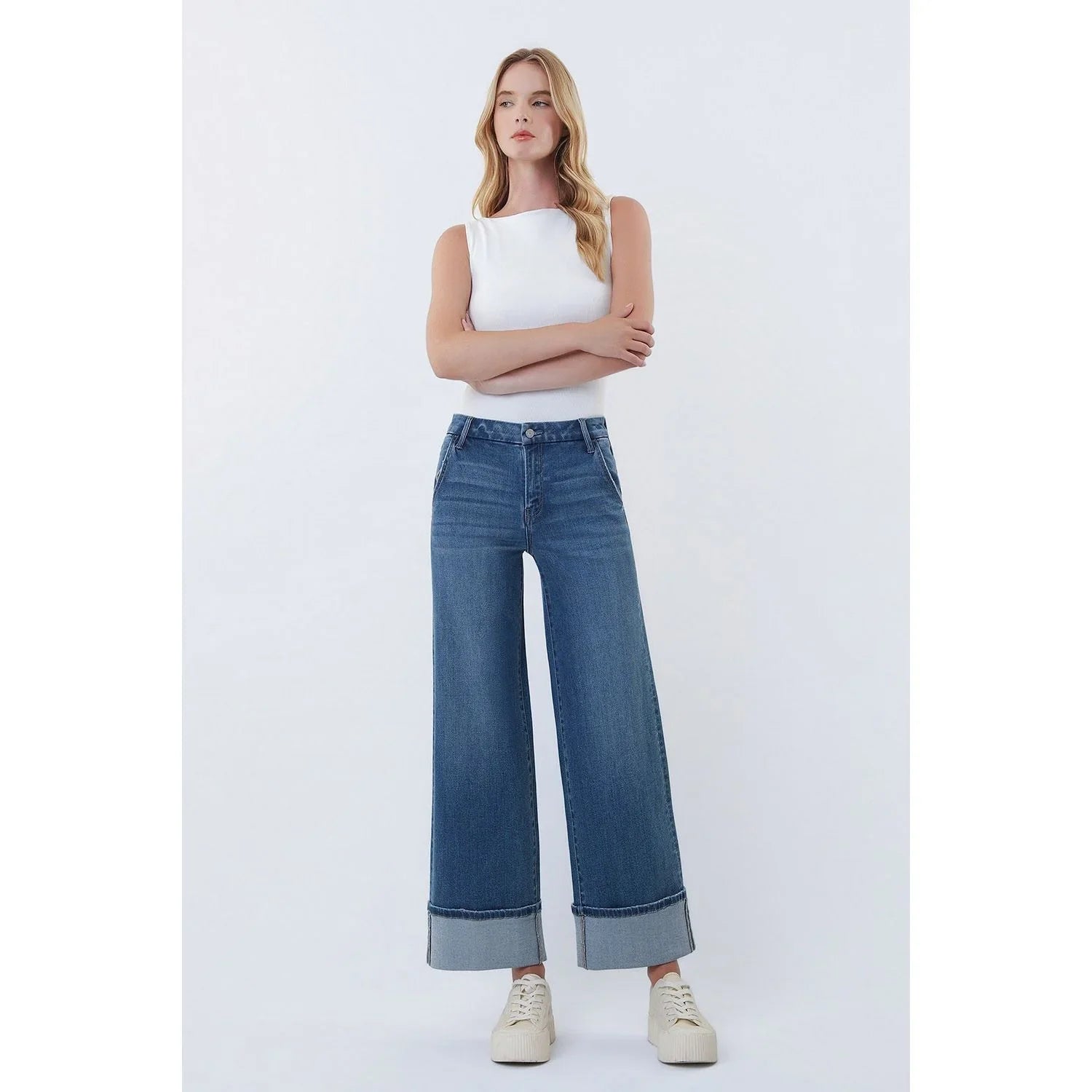Women's Vervet High Rise Slant Pocket Cuffed Ankle Wide Jeans T7114