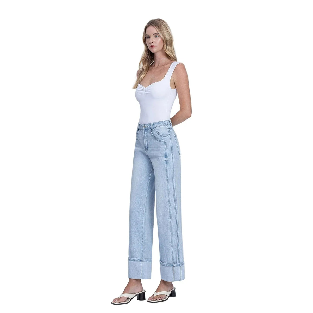 Women's Vervet Super High Rise Light Wash Cuffed Baggy Wide Jeans T6515