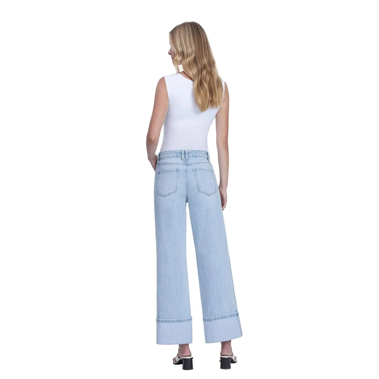 Women's Vervet Super High Rise Light Wash Cuffed Baggy Wide Jeans T6515