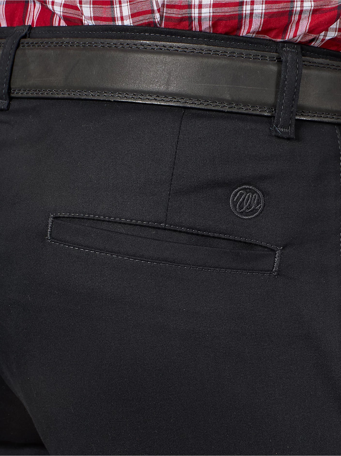 Wrangler Casuals® Pleated Front Relaxed Fit Pants