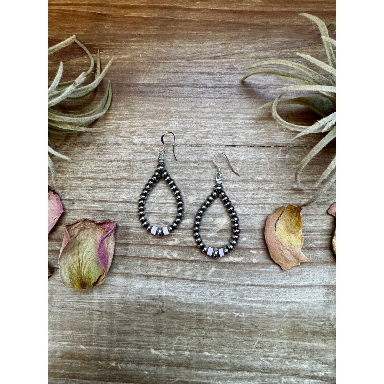 Bijoux Fab Smaller Sterling Saucer Silver Pearls with Pink Conch EAR-STE-105-SAU