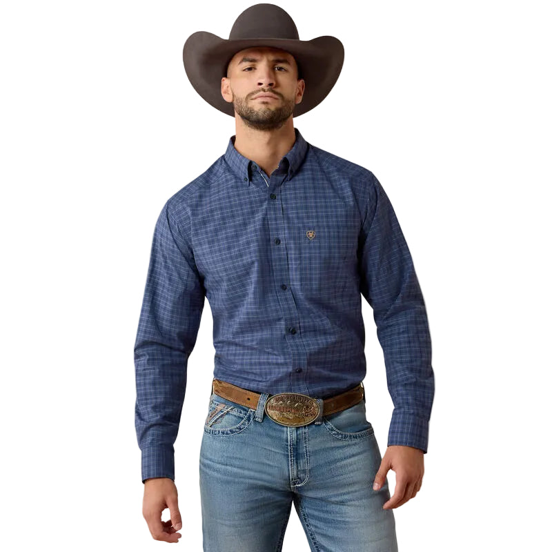 Ariat Men's Oceana Small Plaid Pro Series Jose Classic Fit Shirt 10079258