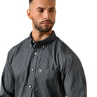 Ariat Men's Phantom Paisley Print Wrinkle Free Barnaby Classic Fit Shirt 10079294