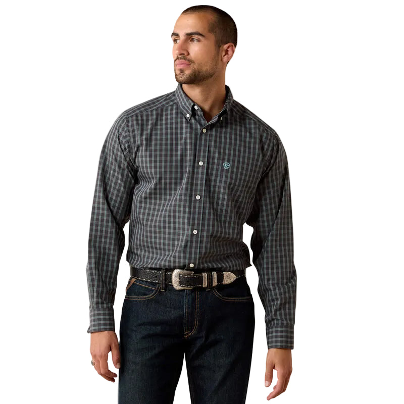 Ariat Men's Black Small Plaid Wrinkle Free Barbary Classic Fit Shirt 10079488