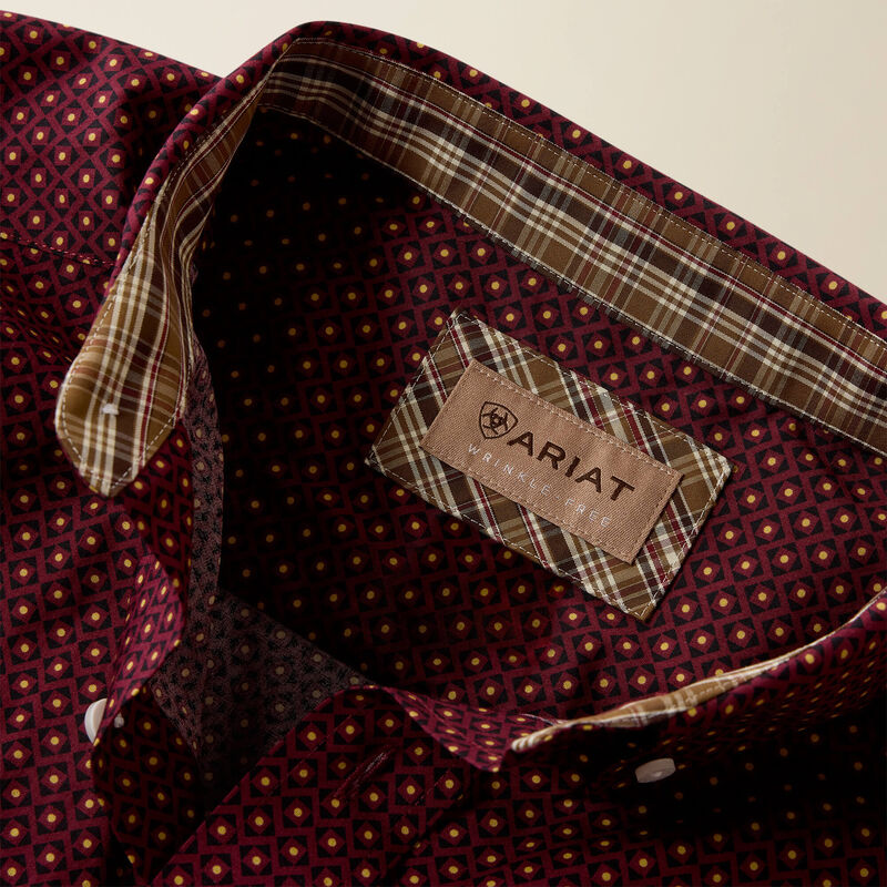 Ariat Men's Zinfandel Geo Print Wrinkle Free Reliance Classic Fit Shirt 10080617