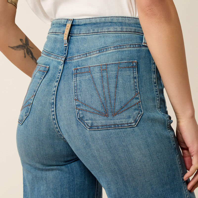 Ariat Women's Delaware Ultra High Rise Mavis Wide Leg Jeans 10080875
