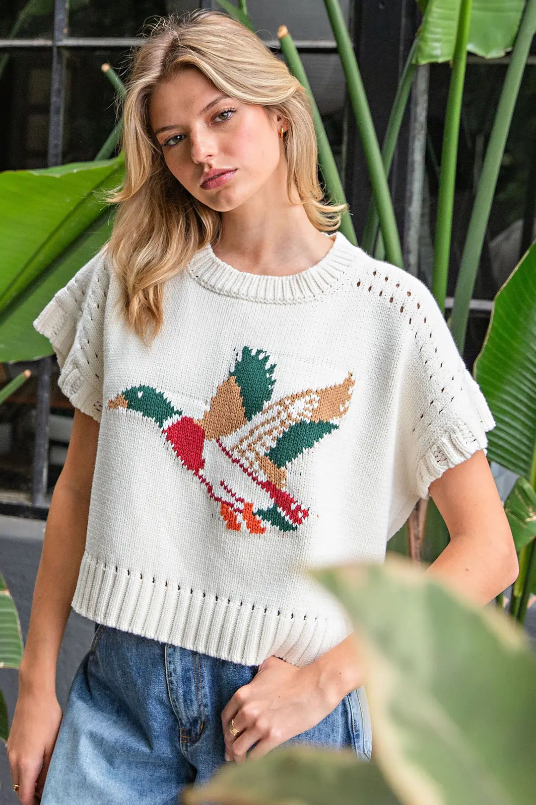 ee:some Women's Duck Graphic Short Sleeve Sweater 