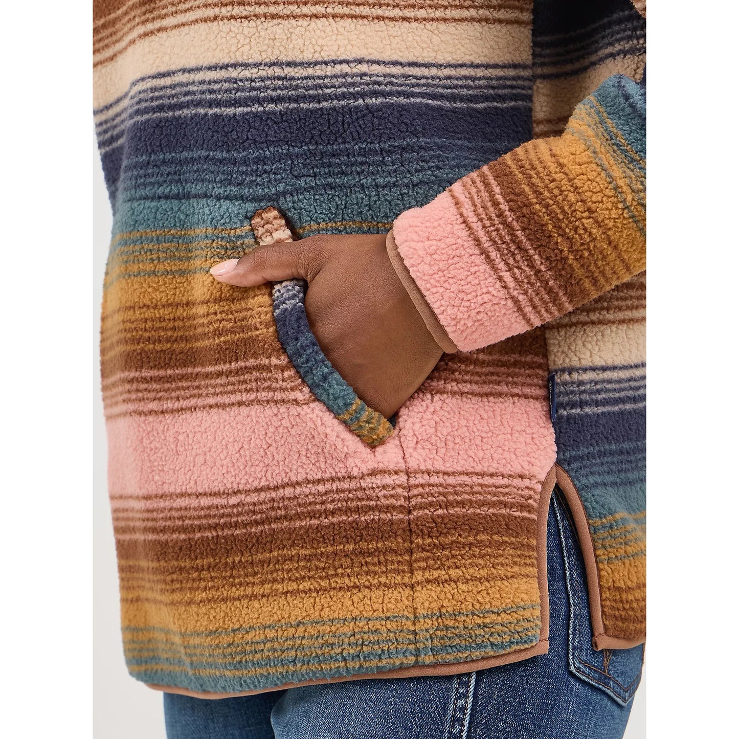 Women's Wrangler Retro® Quarter-Zip Sherpa Pullover 112367282