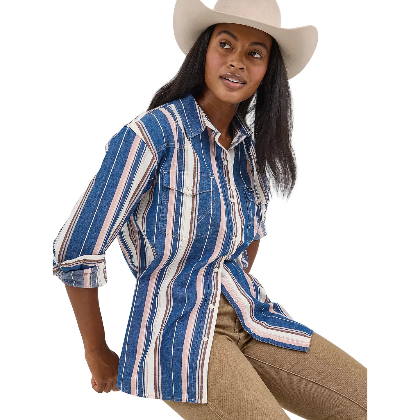 Women's Wrangler Retro Boyfriend Western Snap Shirt 112368458