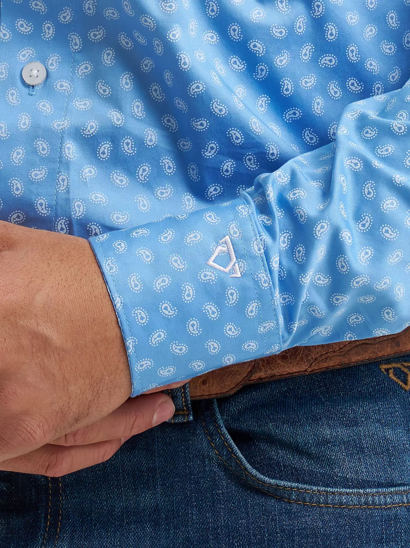 Men's Wrangler Cody Johnson Azure Paisley One Pocket Button Down Shirt 112374495