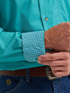 Men's Wrangler George Strait Solid One Pocket Button Down Shirt 112374595