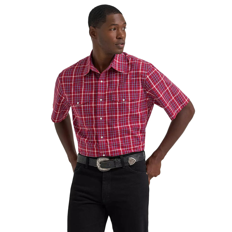 Men's Wrangler Deep Cherry Wrinkle Resist Short Sleeve Western Snap Shirt 112374878