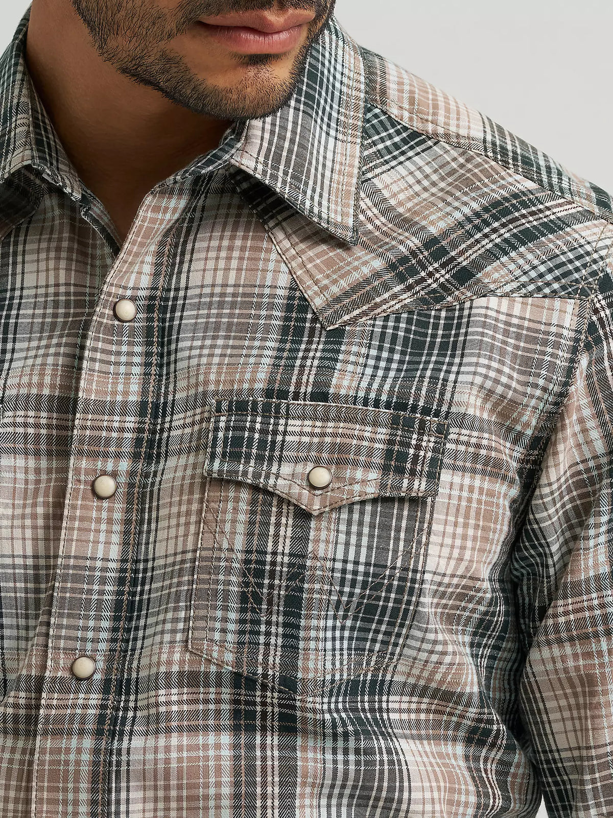 Wrangler Men's Chocolate Spruce Retro Premium Long Sleeve Western Snap Plaid Shirt 112384760