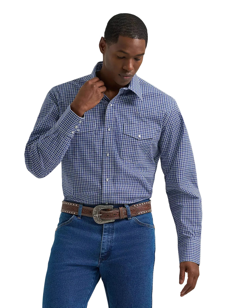 Wrangler Men's Night Navy Wrinkle Resist Long Sleeve Western Snap Shirt 112385338