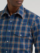 Wrangler Men's Gold Indigo Wrinkle Resist Long Sleeve Western Snap Plaid Shirt 112385340