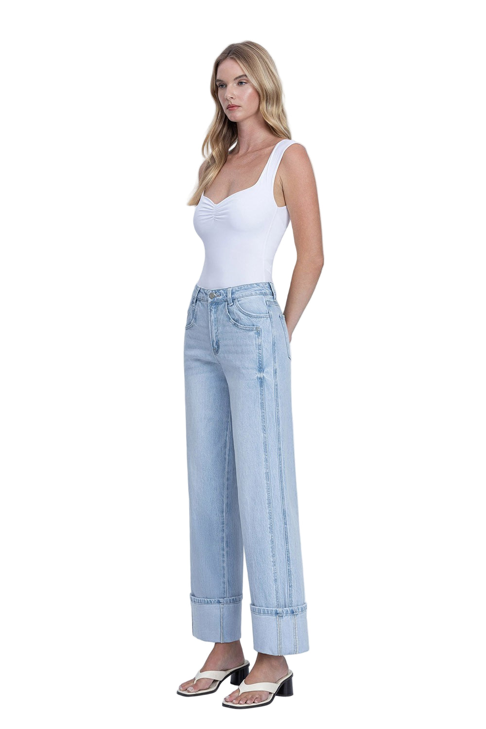 Women's Vervet Super High Rise Light Wash Cuffed Baggy Wide Jeans T6515