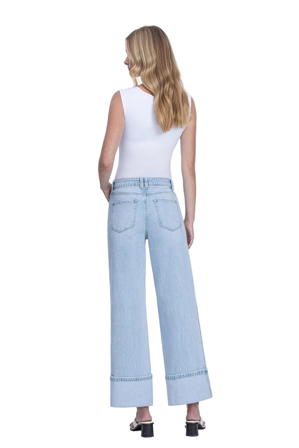 Women's Vervet Super High Rise Light Wash Cuffed Baggy Wide Jeans T6515