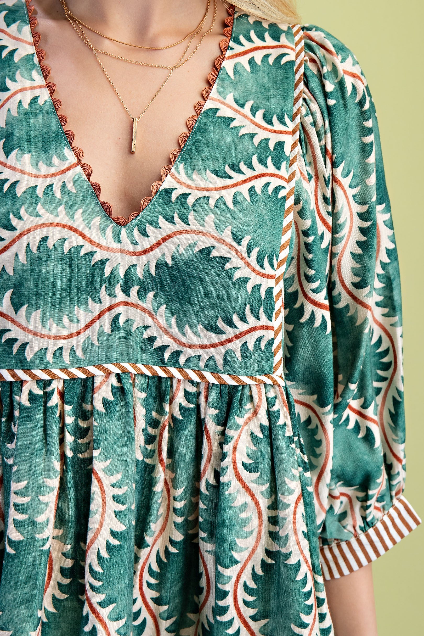 Women's Gigio Green Printed V-neck Mini Dress 