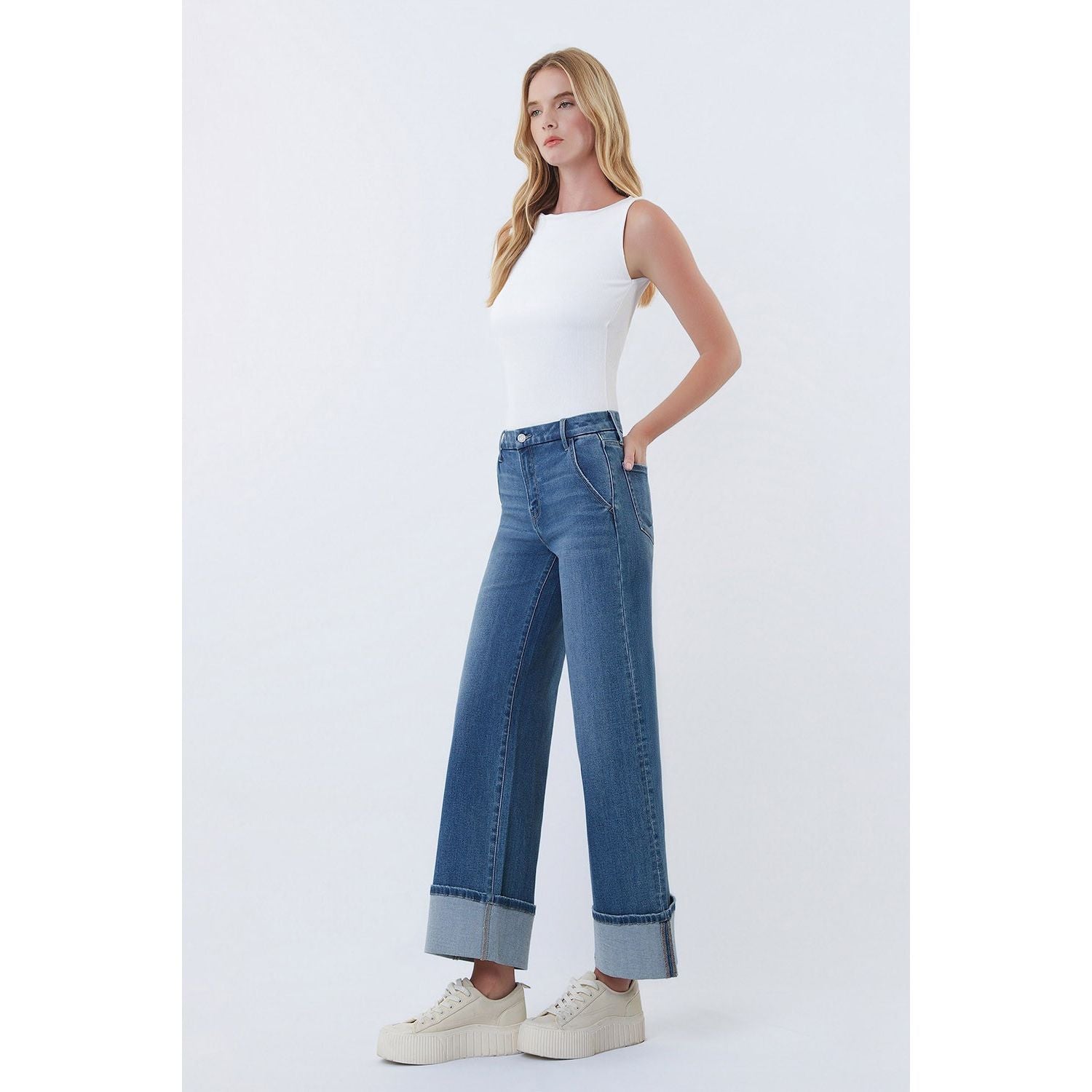 Women's Vervet High Rise Slant Pocket Cuffed Ankle Wide Jeans T7114