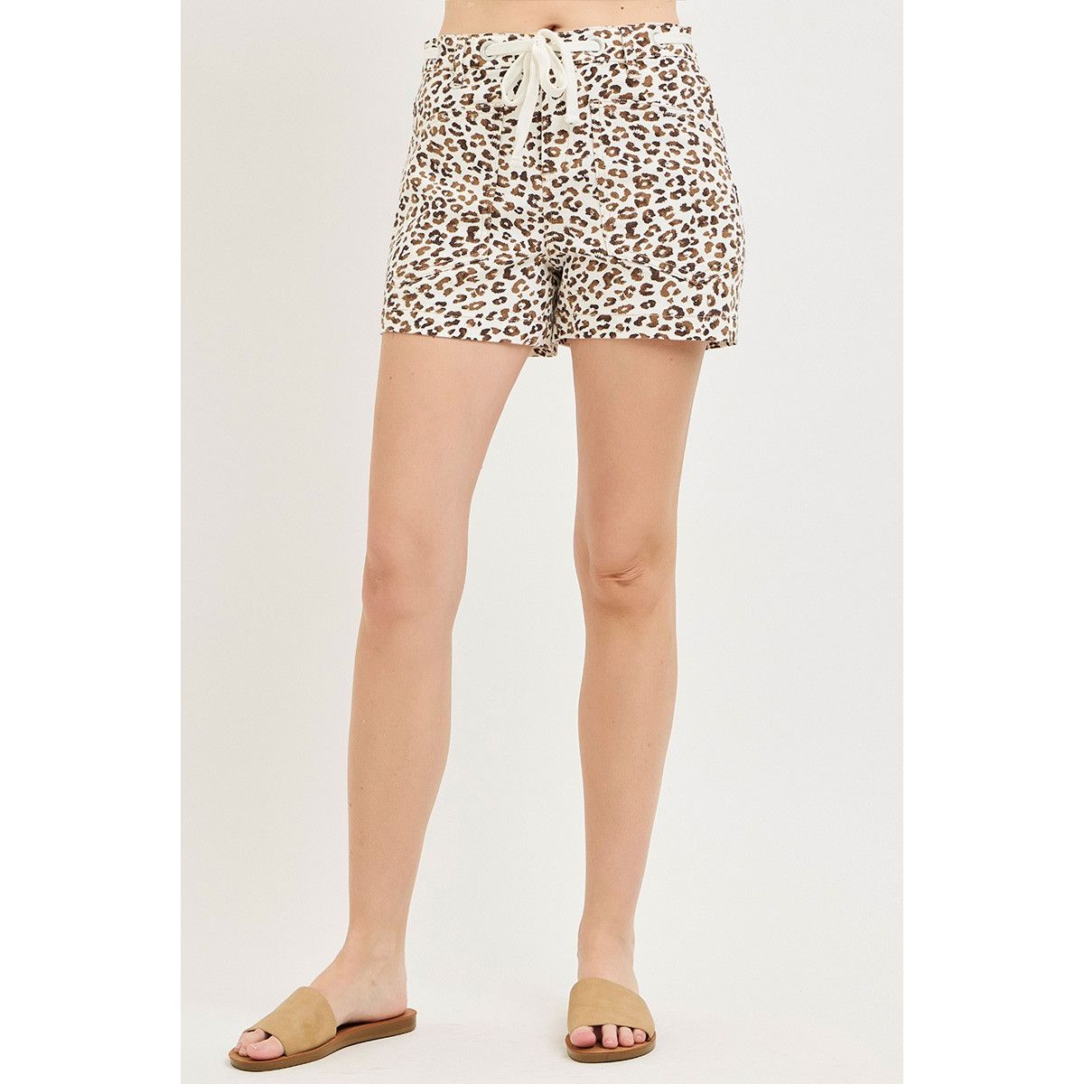 Women's Risen Slouchy Leopard Print Patch Pocket Shorts RDS6603-LEO