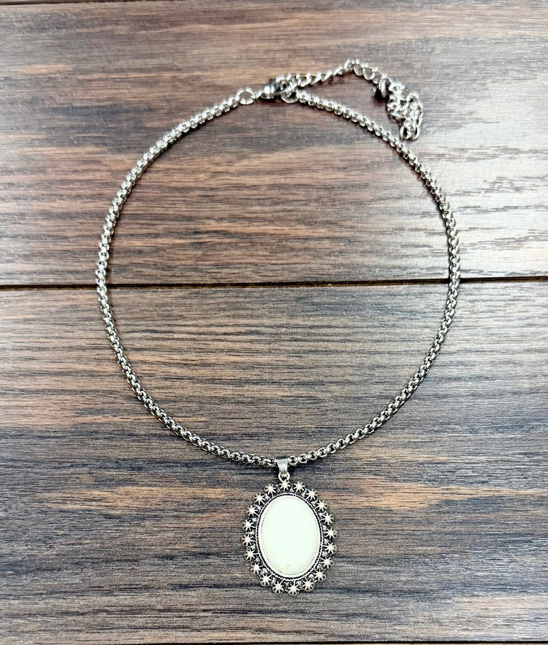 Women's Isac 16" Western White Turquoise Necklace 739728