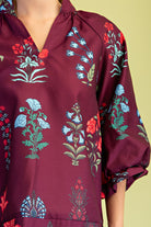 Gigio Women's Wine Mix Printed Scalloped Edged V-neck Blouse 