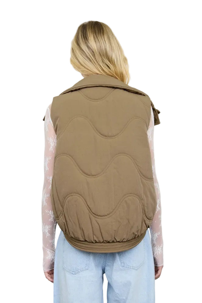 Blu Pepper Women's Mocha Wave Quilted Snap-Front Stand Collar Vest 