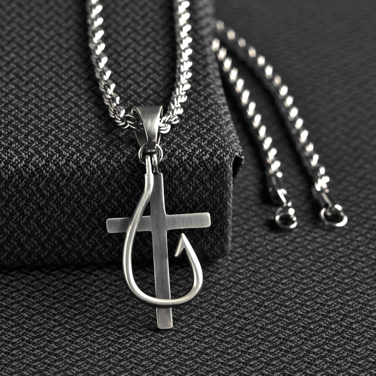 Men's Twister Silver Chain with Cross and Fish Hook Pendant 32134
