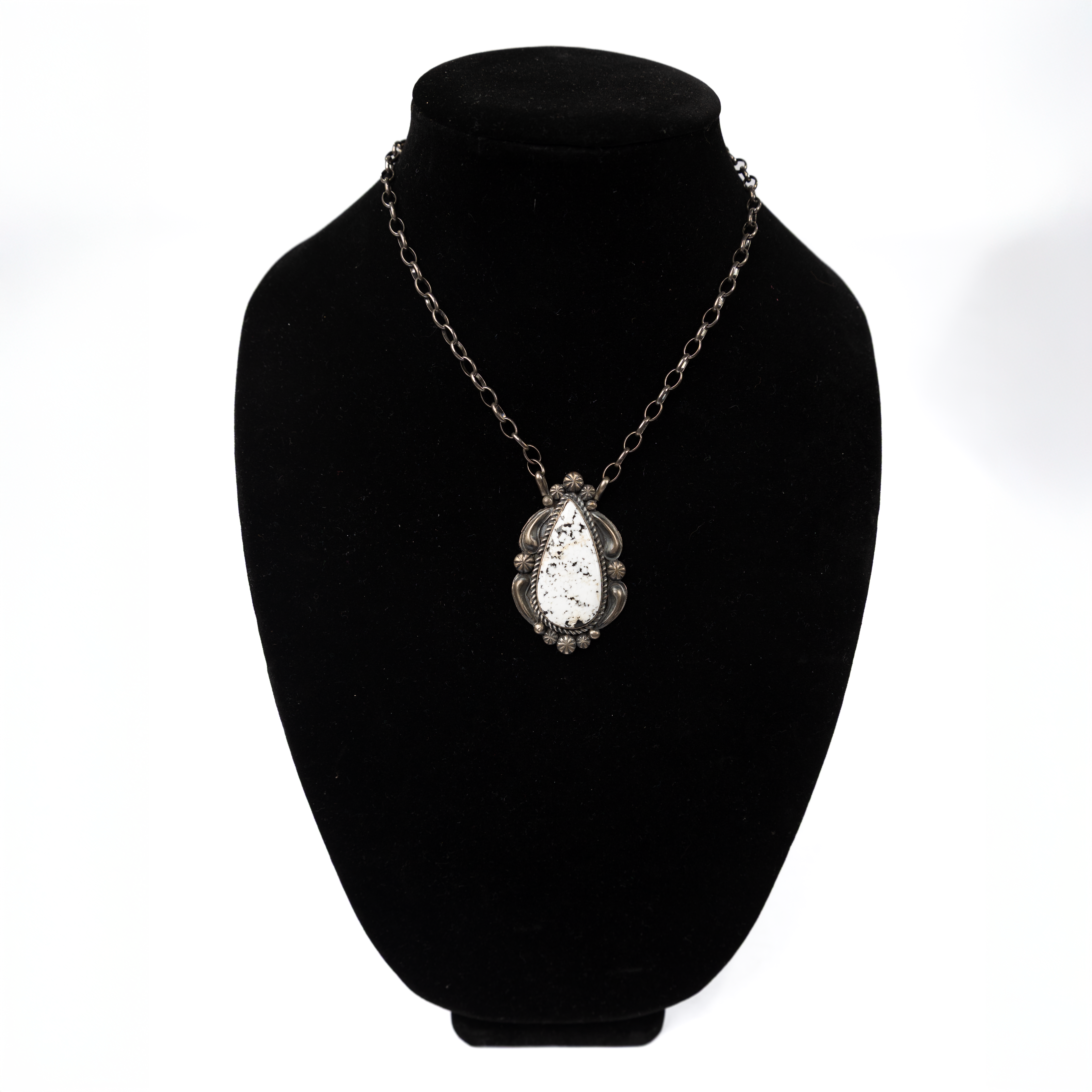 Women's Gallup White Buffalo and Silver Chain Necklace 