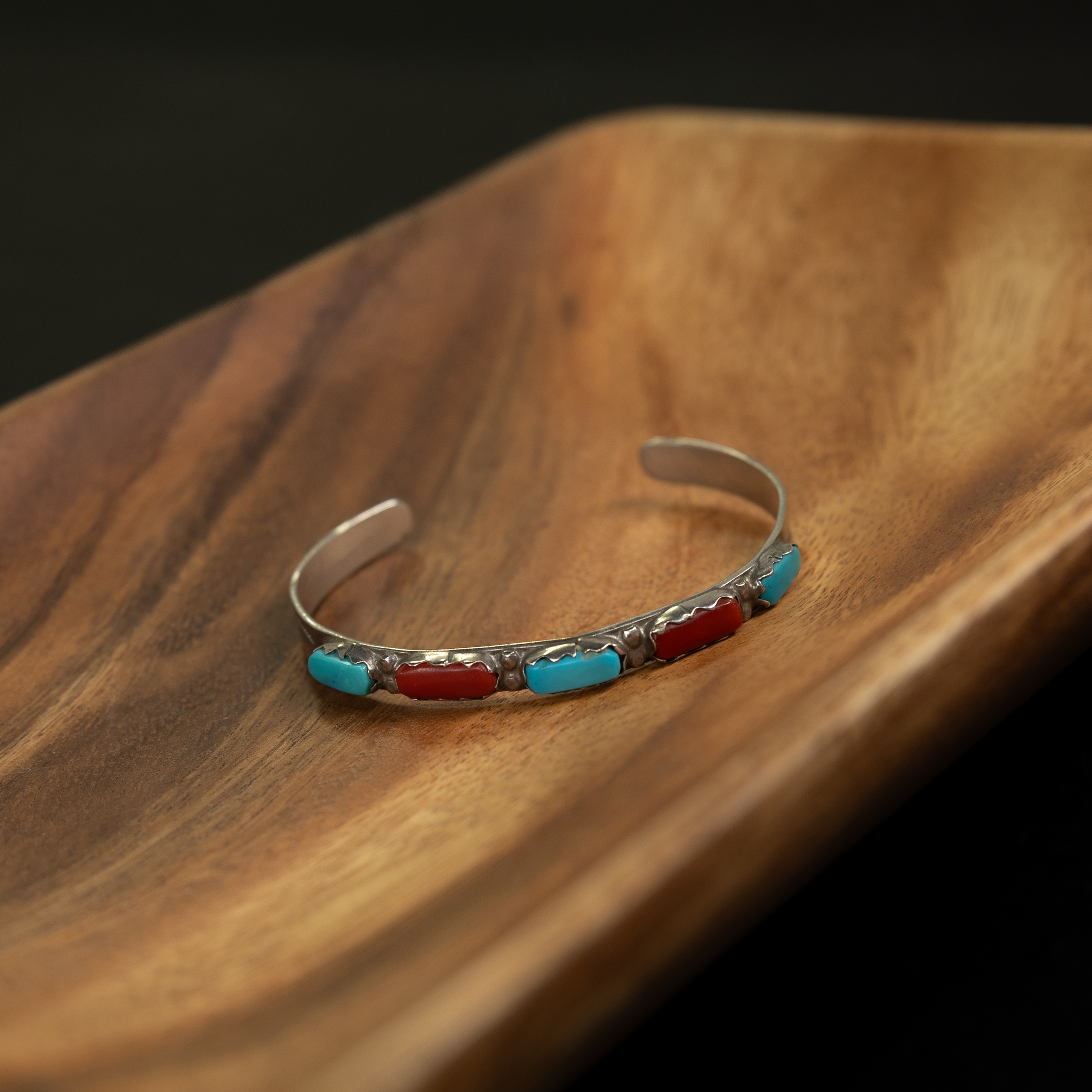 Women's Alzuni Red and Turquoise Vintage Stone Handmade Cuff VC925-32