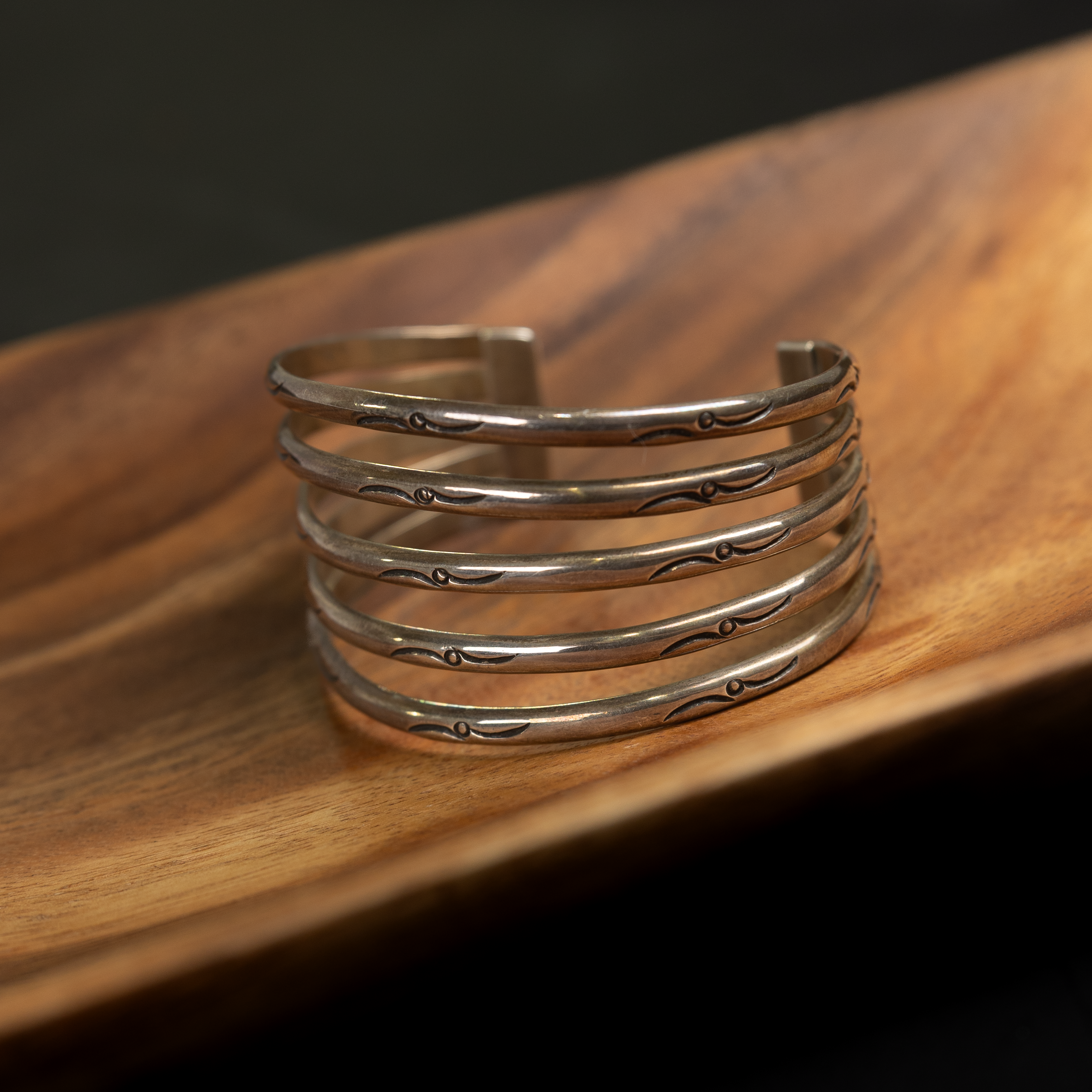 Women's Bilagaanas Silver 5 Line Handmade Cuff Bracelet 